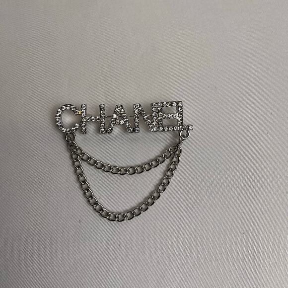 CC Fashion Pin Brooch Silver Rhinestones - Picture 6 of 6